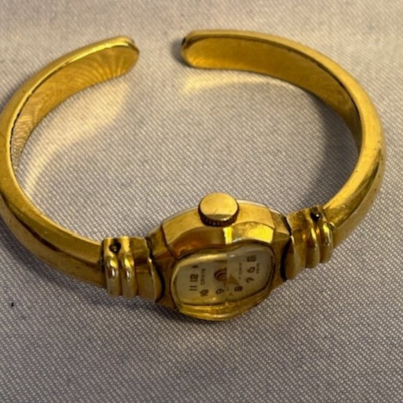 Orvin 17 Jewels 10 k gold plated bezel women's wrist swatch by A Hirsch Co. - Picture 2 of 3